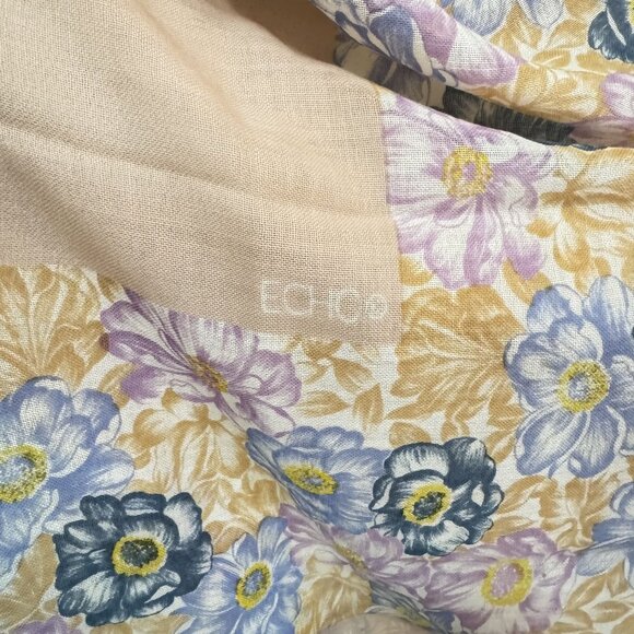 Vintage Echo Women's 100% Pure Wool Light Pink Floral Knit Wide Scarf 49" x 47" - Picture 5 of 7